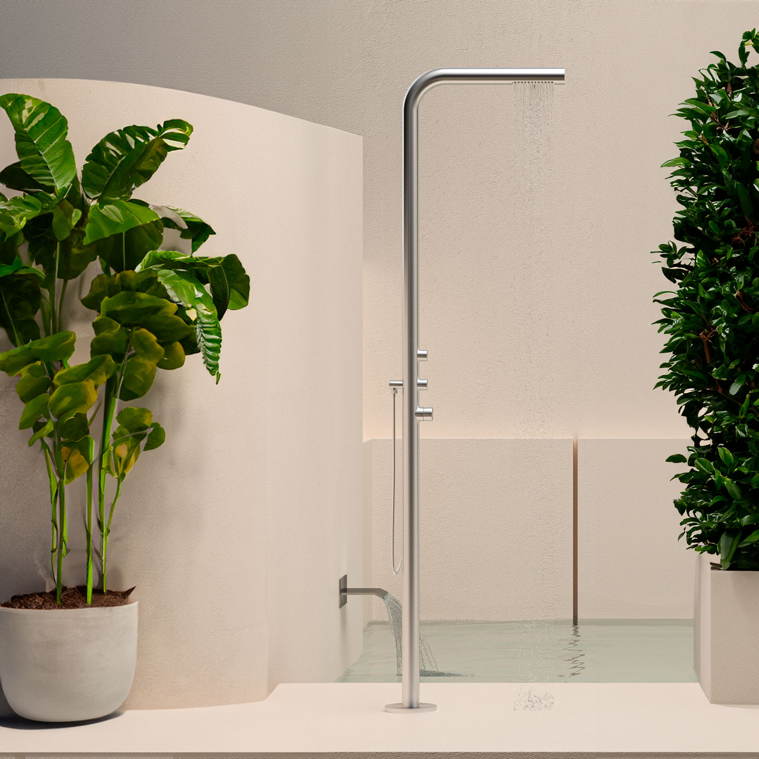 DOCCIA-BUDONI-INOX-ambientata - SINED | Duchas de piscina | Chaise longue de jardín | Chimeneas eléctricas | Calefactores infrarrojos