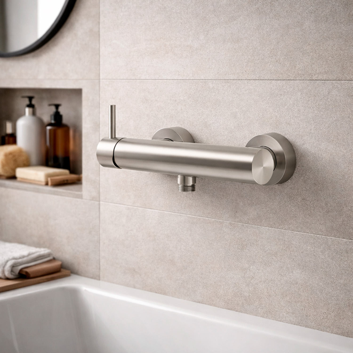 MISCELATORE-MURO-DOCCIA-LEVANTE-INOX-ambientata MISCELATORE-MURO-DOCCIA-LEVANTE-INOX