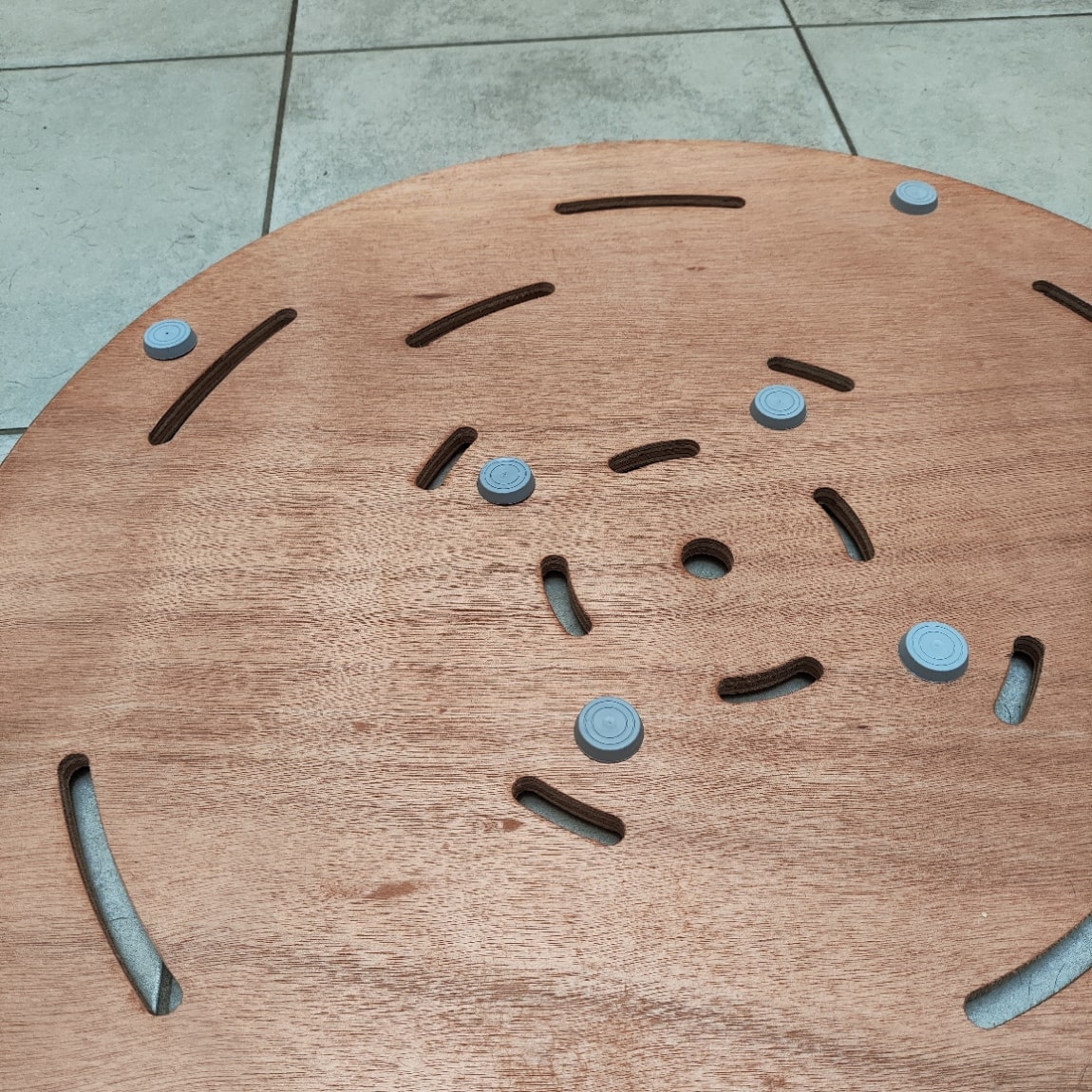 PIATTO-DOCCIA-OKUME-TONDO-3 - SINED | Duchas de piscina | Chaise longue de jardín | Chimeneas eléctricas | Calefactores infrarrojos