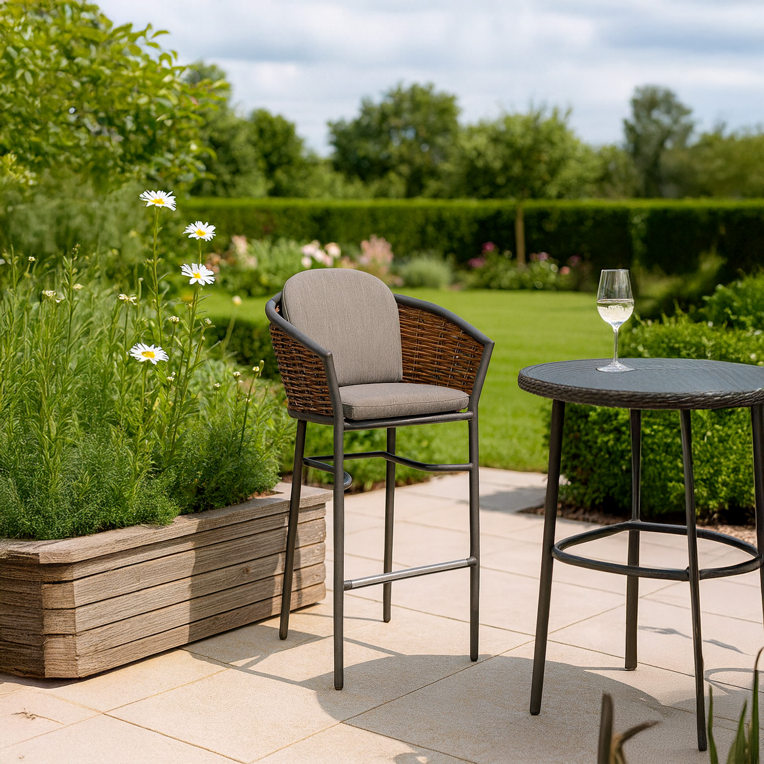 POLTRONCINA-GIARDINO-ALTA-ASTI-2 - SINED | Duchas de piscina | Chaise longue de jardín | Chimeneas eléctricas | Calefactores infrarrojos