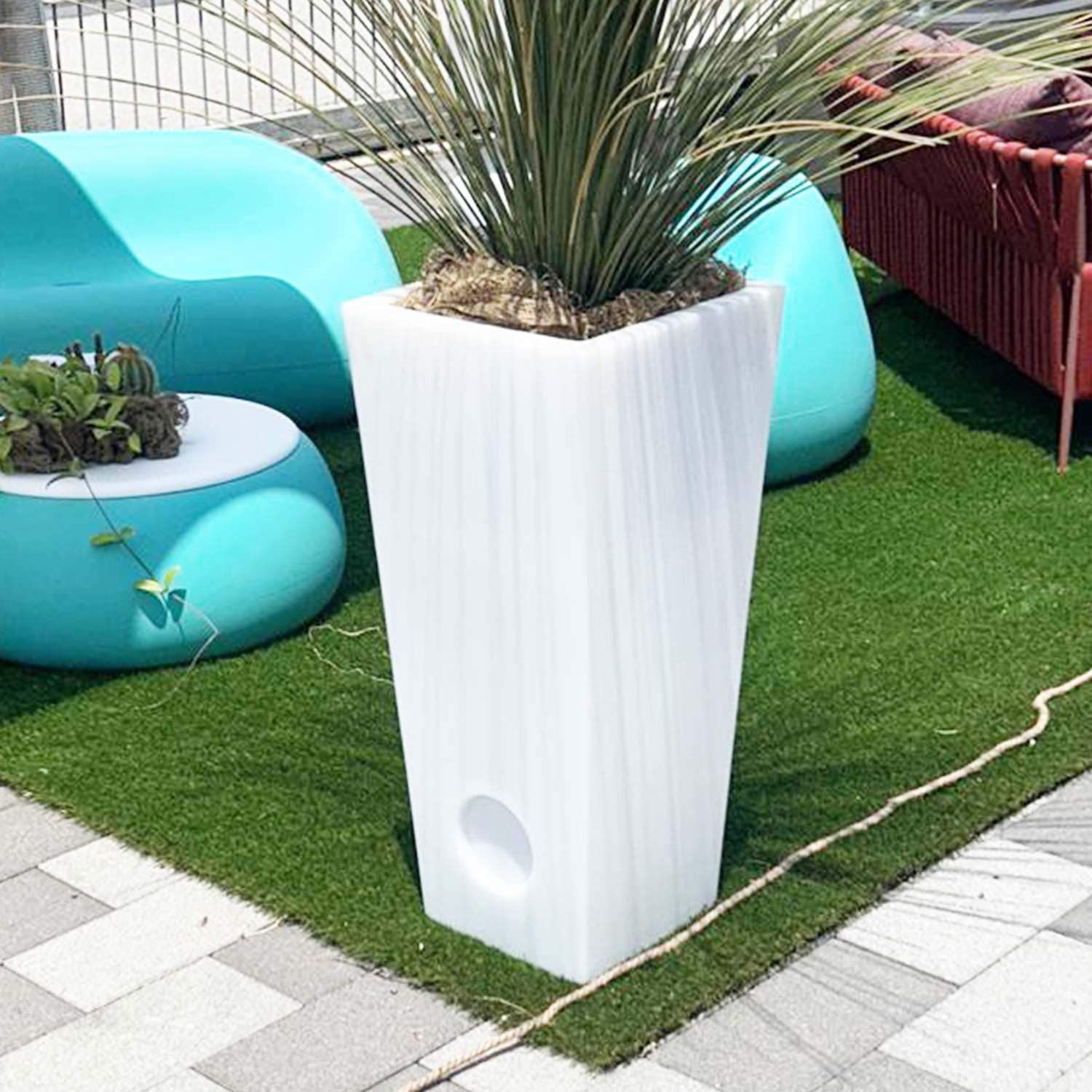 VASO-QUADRATO-SOLAR-86-3 - SINED | Duchas de piscina | Chaise longue de jardín | Chimeneas eléctricas | Calefactores infrarrojos