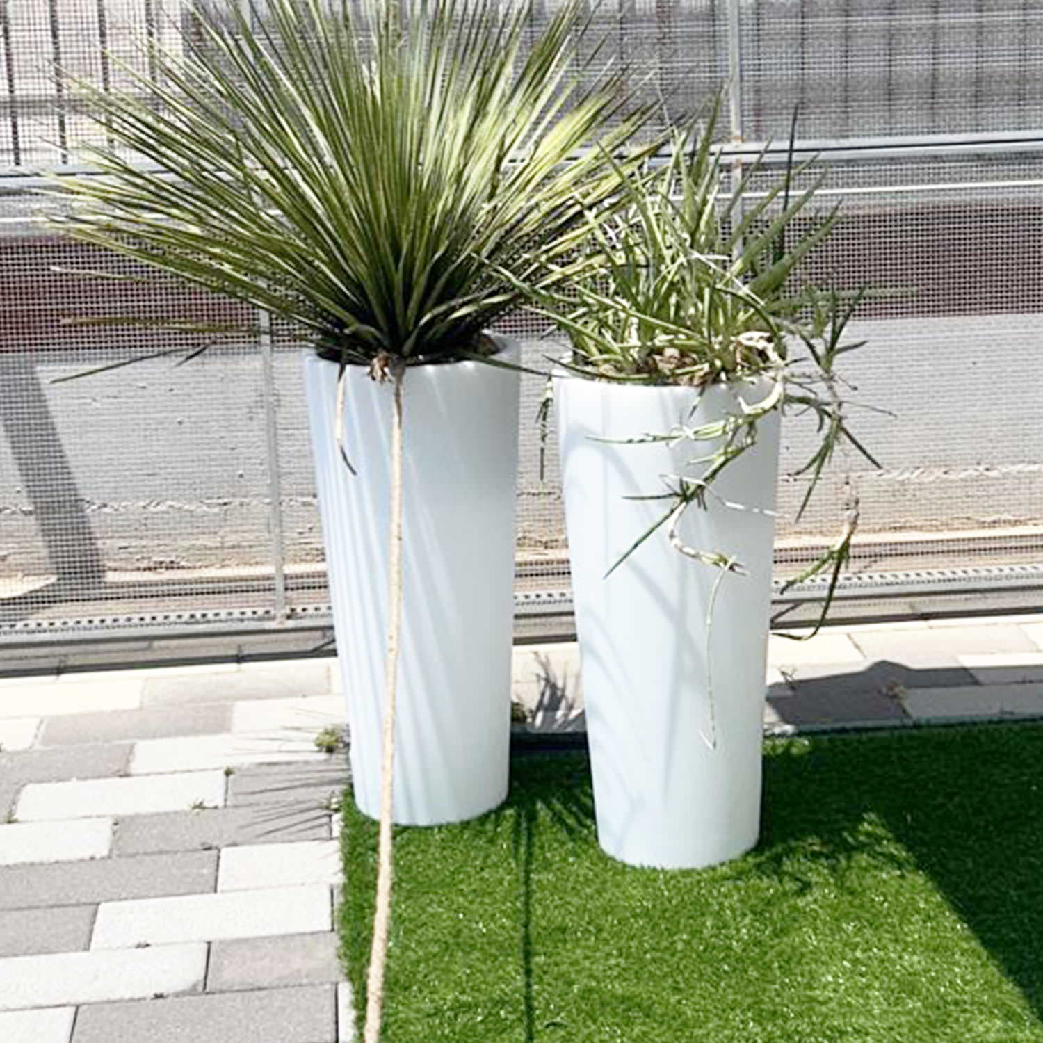 VASO-ROTONDO-SOLAR-102-3 - SINED | Duchas de piscina | Chaise longue de jardín | Chimeneas eléctricas | Calefactores infrarrojos